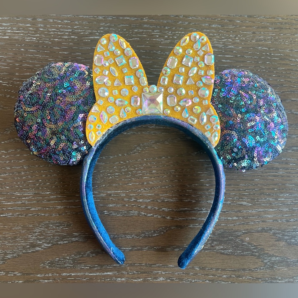 Walt Disney World 50th Anniversary
Minnie Mouse Jewelled Ears Headband